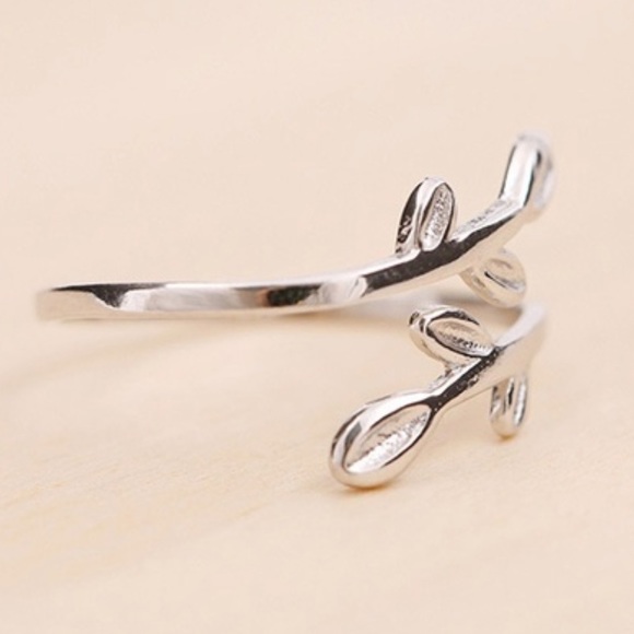 STERLING SILVER ADJUSTABLE RING - Picture 4 of 8